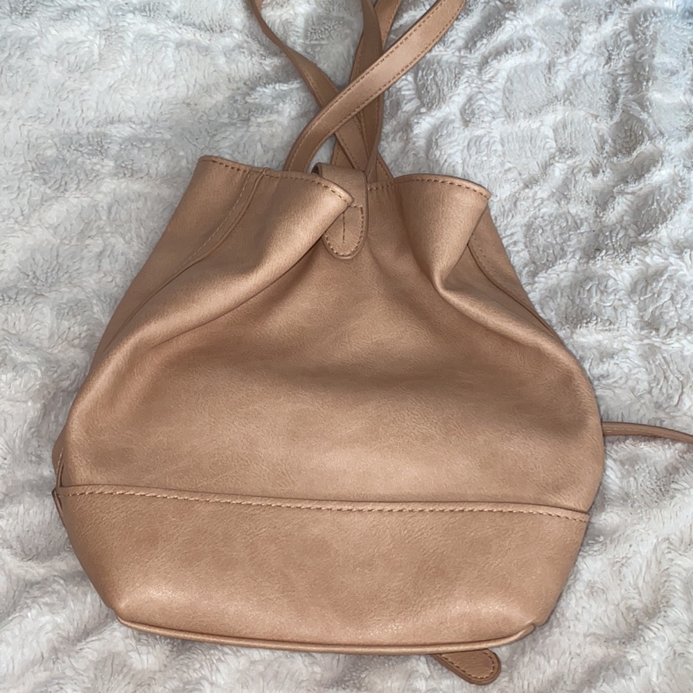 Universal Thread Back Pack - image 2